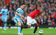 Ashley Young sẵn sàng giảm lương để được ở lại M.U