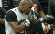 Mayweather: 'CĐV đừng tiếc tiền xem tôi so găng với Pacquiao'