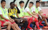 Công Vinh tiếp tục bị “om dưa” trên ghế dự bị