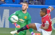De Gea chơi bóng bằng tay ngoài vòng cấm địa?