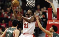 Video: Lần đầu Jimmy Butler ghi 31 điểm tại Playoff