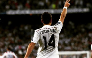 Nguyên nhân Chicharito không ăn mừng cùng Ronaldo