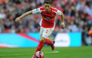 Ozil dùng chú chó để thể hiện quyết tâm trước trận gặp Chelsea