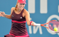 Hạ Wozniacki, Kerber đăng quang nghẹt thở ở Stuttgart