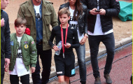 Cả nhà Becks đi cổ vũ Romeo thi marathon