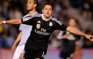 2 siêu mẫu phát điên vì Chicharito
