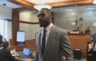 Những hình ảnh đầu tiên của Jon Jones tại tòa án