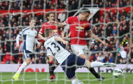Chùm ảnh: Van Persie trượt 11m, Old Trafford thành nấm mồ chôn Quỷ đỏ