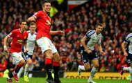 M.U thua 3 trận liền, Van Gaal chê Persie, Falcao và Rooney