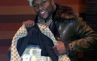 Floyd Mayweather bị người hâm mộ khinh bỉ sau chiến thắng