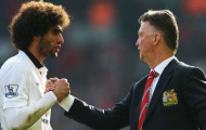 Sao M.U khiến van Gaal 'sôi máu' vì ăn trưa muộn... 1 phút