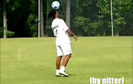 Video: Những kỹ thuật 'hiếm thấy, khó tìm' của Ronaldinho