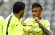 Chùm ảnh: Neymar và Suarez 'đánh nhau' trên sân tập