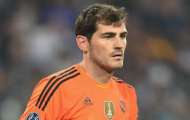 Huyền hoại Zidane còn bị la ó, huống gì Casillas