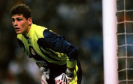 Iker Casillas san bằng kỉ lục của Xavi