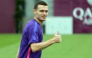 Không có chuyện Vermaelen và Arsenal 'ngồi mát ăn bát vàng'