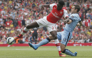 Arsenal sắp tan mộng Á quân: Sự bền bỉ vô nghĩa