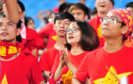 Dàn hot girl quậy tưng bừng cổ vũ thầy trò HLV Miura