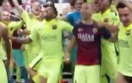 Xavi không mặc quần, Neymar nhảy điên cuồng sau khi Barca đăng quang