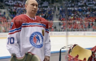 Vác gậy lên sân băng, Tổng thống Putin ghi 8 bàn