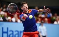 Dominic Thiem quật ngã 'người khổng lồ' John Isner
