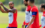 Arsenal tập luyện cùng huyền thoại Pires chờ CK FA Cup