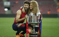 Shakira trốn con, nhào xuống sân hôn 'trai đẹp' Pique