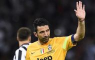 Vì Champions League, Buffon đòi chơi bóng đến 'tứ tuần'