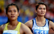 Video: Nguyễn Thị Oanh và Lưu Kim Phụng thi đấu trên đường chạy 100m nữ