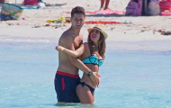 Ander Herrera xả hơi cùng bạn gái ở Ibiza