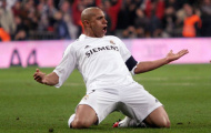 Video: Roberto Carlos tiếp tục nã đại bác trong ngày trở lại
