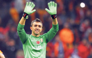 Video: Thủ môn Muslera khiến Messi tịt ngòi