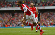 Từ chỗ tương lai bấp bênh, Walcott sắp hưởng lương ngất ngưởng tại Arsenal