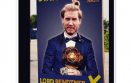 'Thánh' Bendtner ra tranh cử Thủ tướng Đan Mạch