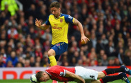 Van Gaal thưởng đậm cho Phil Jones