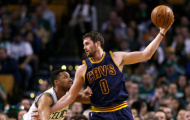 Cleveland Cavaliers nhận hung tin từ Kevin Love