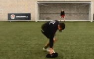 Video: Chóng mặt với màn tập sút penalty của Sterling và Coutinho