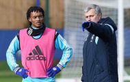 Mourinho bị 'đánh' tơi bời vì rước về 'kẻ ăn hại'