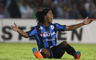 Video: Pha ăn vạ đáng quên nhất trong sự nghiệp Ronaldinho