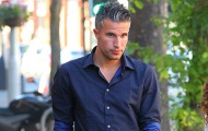 Van Persie bác tin đồn chia tay M.U