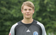 Video: Manuel Neuer lạnh lùng cản phá penalty năm 19 tuổi