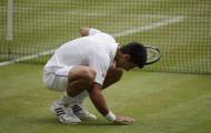 Tục 'ăn cỏ' của Djokovic có từ bao giờ?