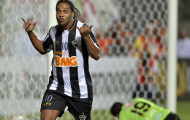 Video: Cúp đúp sút phạt của Ronaldinho vào lưới Fluminense