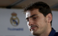 Mang khăn giấy cho Iker Casillas đi!