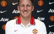 Vừa ra mắt, Schweinsteiger lên đường du đấu cùng M.U
