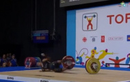 VĐV cử tạ nữ thoát hiểm sau cú rơi tạ 106 kg