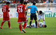 Trưởng đoàn HAGL: 'Lứa Công Phượng đã... quen bị chơi rắn'