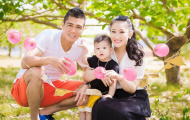 Thủ môn Đức Cường khoe vợ đẹp con xinh
