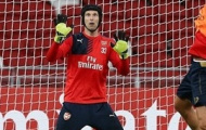 Petr Cech cứu thua trong buổi tập mở của Arsenal