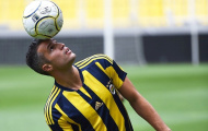 Van Persie được dịp nở mặt vì con trai trong buổi lễ ra mắt Fenerbahce